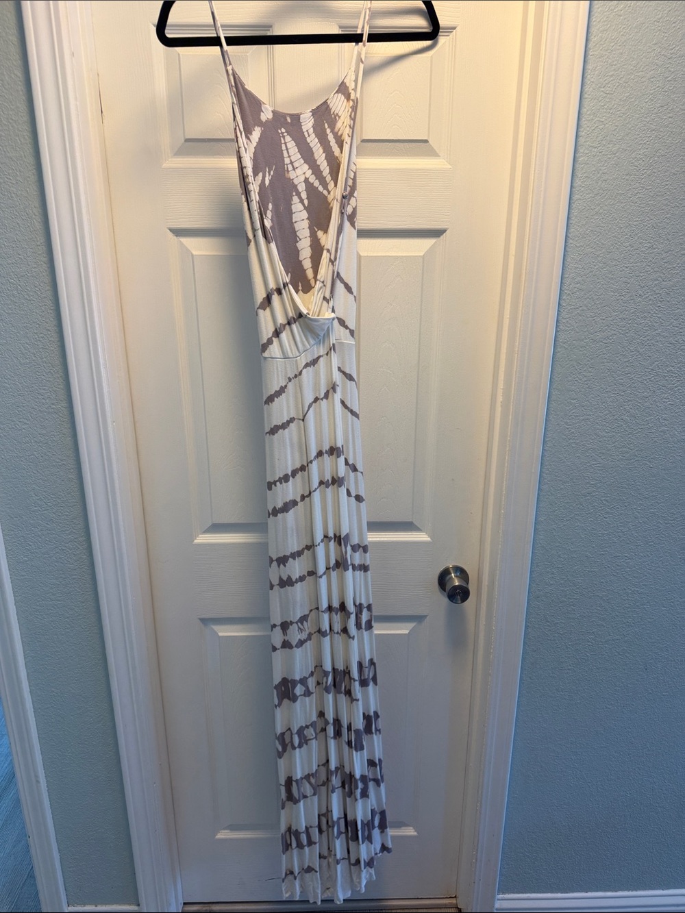 Young Fabulous & Broke Taupe & White Tie-Dye Ribbed Maxi Dress - Picture 3 of 3
